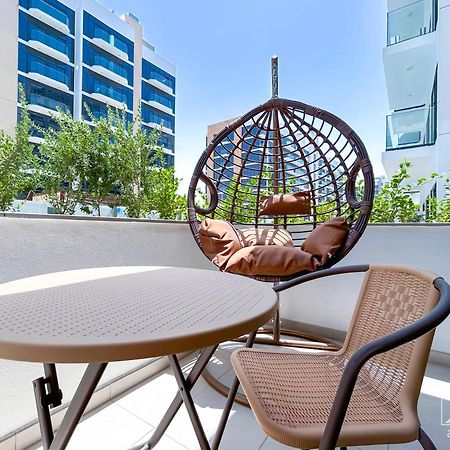 Charming Studio With Balcony In Azizi Riviera Dubái Exterior foto